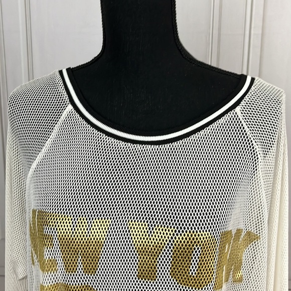 Mesh top 🖤 - Picture 2 of 8